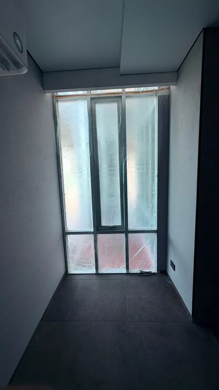 Completed room with stretch ceiling and walls