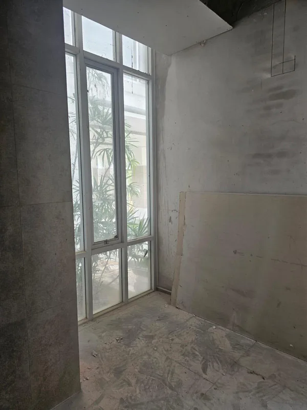 Bare concrete wall before finishing